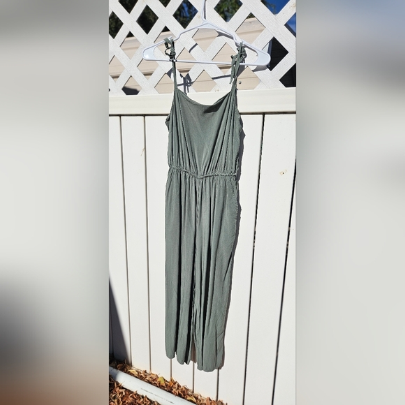 Gap jumpsuit - Picture 1 of 1